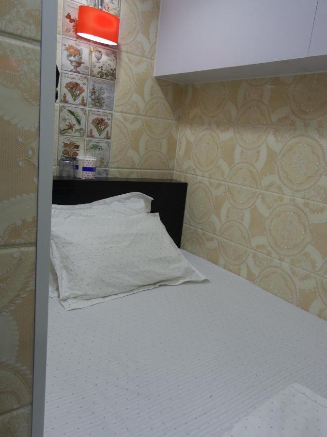Dutch Hostel Hong Kong Esterno foto